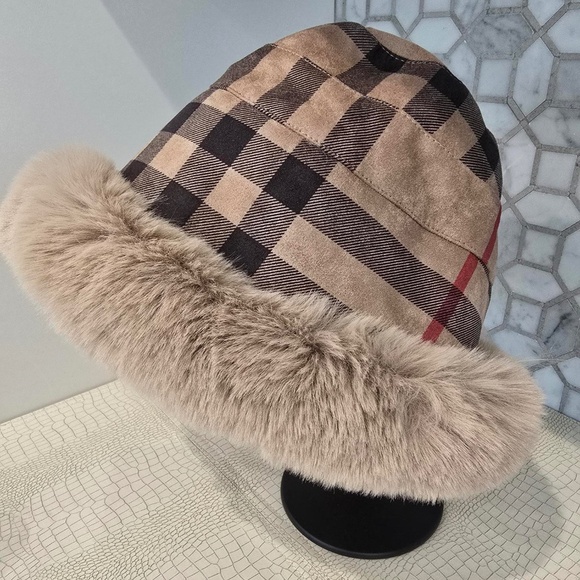 💋SOFT HAT everyone should have one! *NEW *I HAVE A FEW - Picture 1 of 7